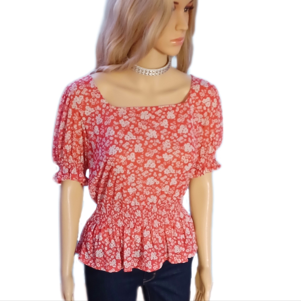💙New!Pieces L puff sleeve peplum top